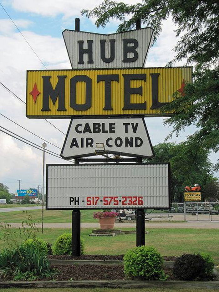 Hub Motel - Sign Photo From Pinterest